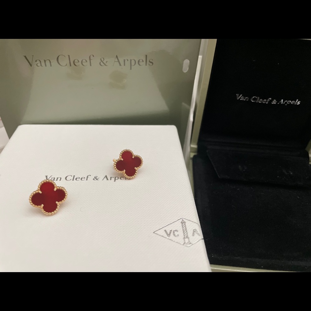 💯VCA vintage Alhambra carnelian earrings